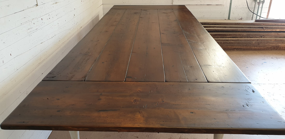 Måttbeställt rustikt matbord återvunnet trä 
